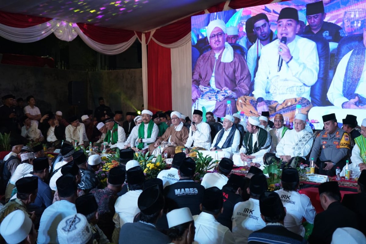 Eri saat menghadiri silaturahmi bersama Ormas Madura (Foto: Pemkot Surabaya for jatimnow.com)