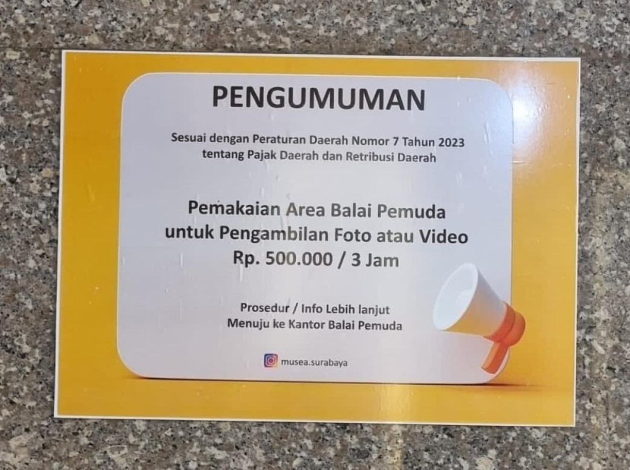  Perda no 7 Tahun 2024 yang sempat di tempel di Balai Pemuda Surabaya.