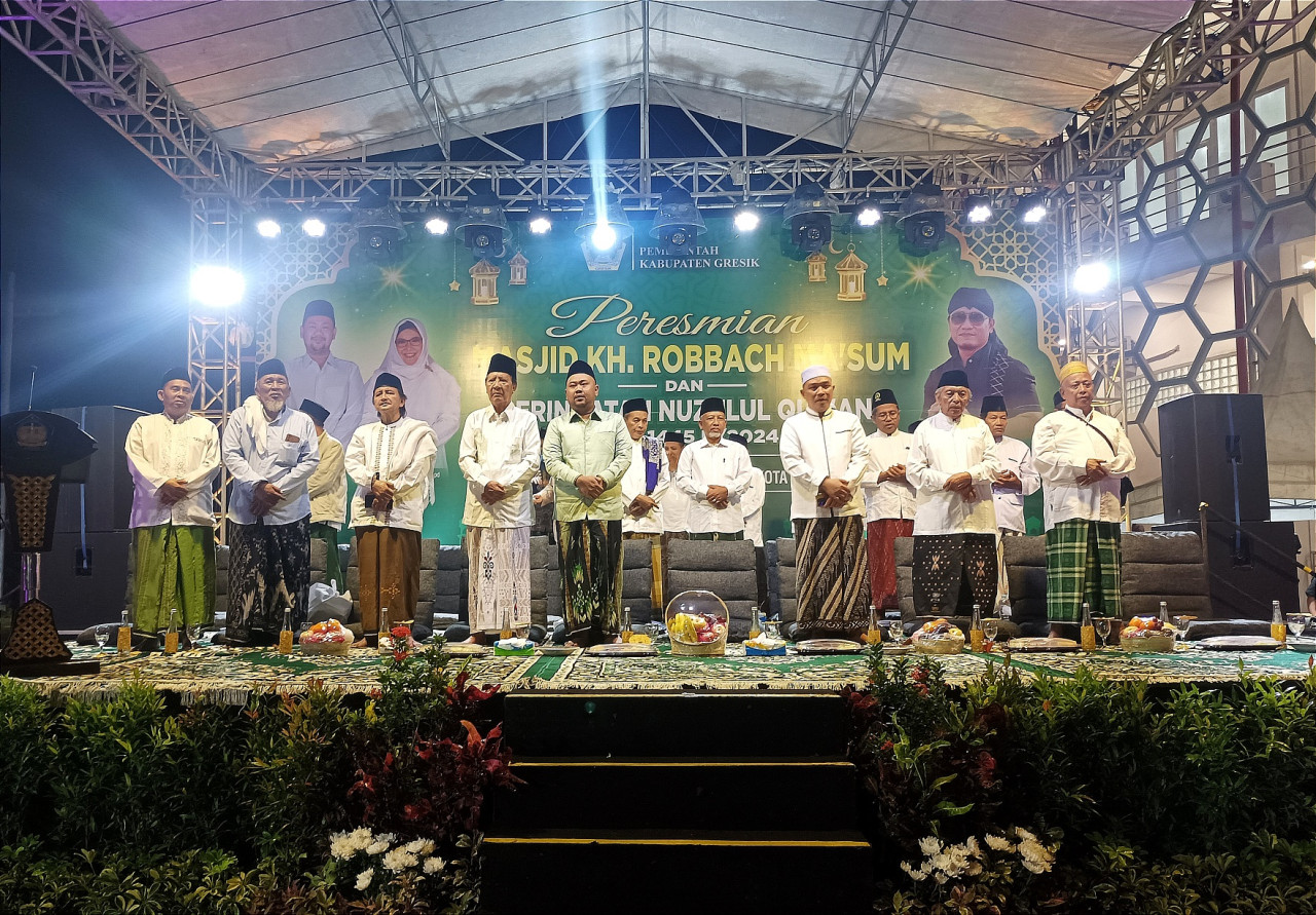 Bupati Gresik Fandi Akhmad Yani saat peresmian Masjid KH. Robbach Ma'sum di Komplek Islamic Center, Desa Kedungpring, Kecamatan Balongpanggang, Kabupaten Gresik. (Foto: Diskominfo Pemkab Gresik)