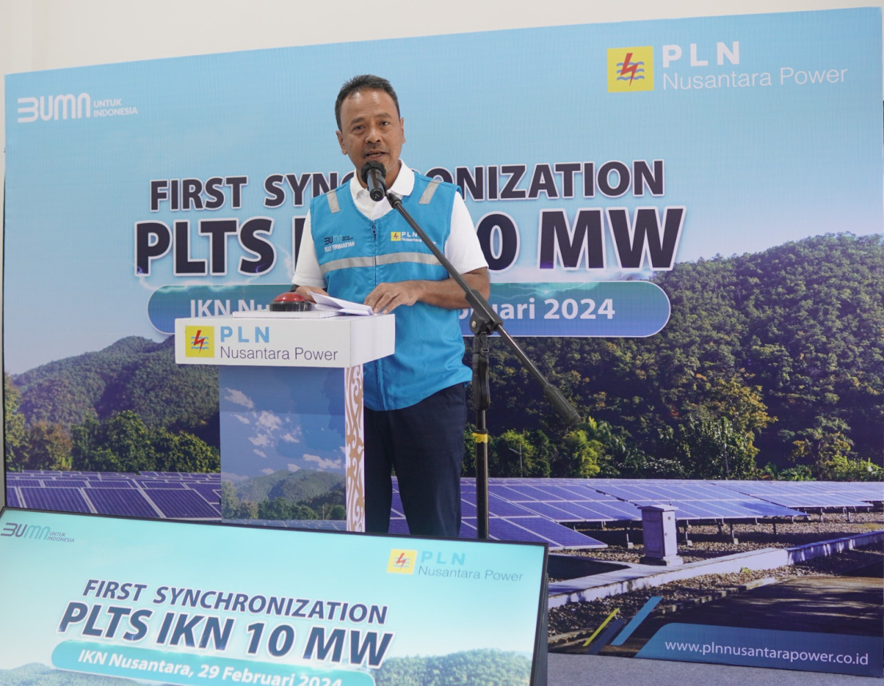 Direktur Utama PLN NP Ruly Firmansyah saat sinkronisasi pertama 10 MW. (Foto: Humas PLN NP)