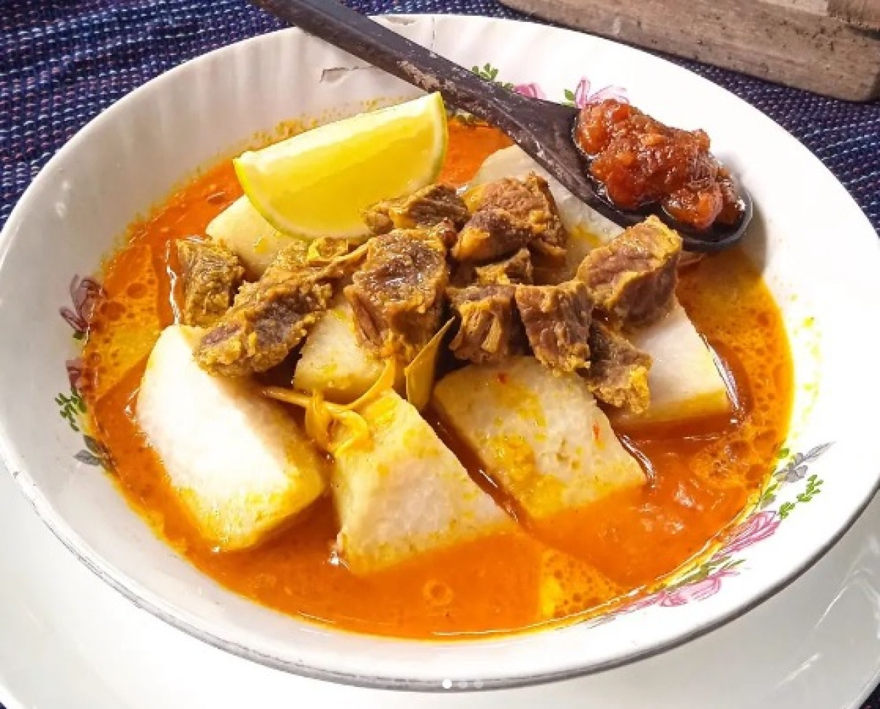Lontong Gule. (Foto: dok akun IG @resepcinap)