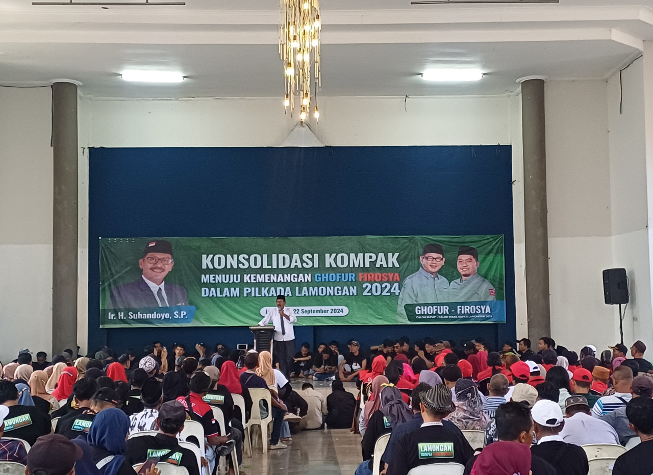 Relawan Kompak saat menghadiri deklarasi kemenangan Paslon Ghofur - Firosya.