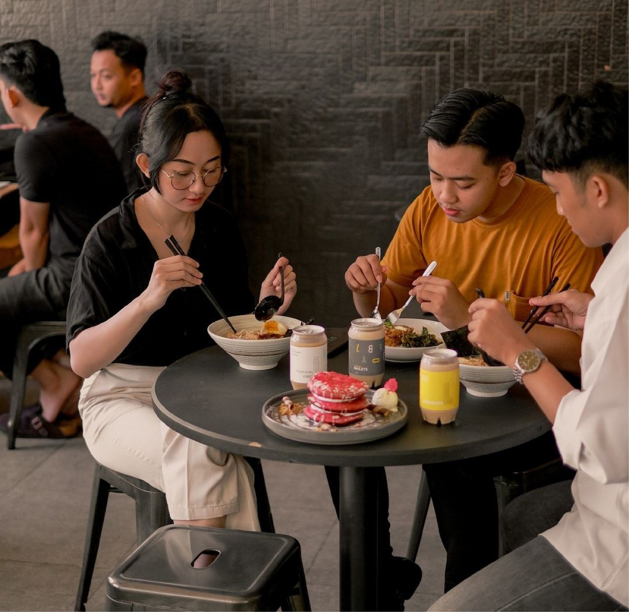 Sumber Instagram: @laborecoffeeeaatery