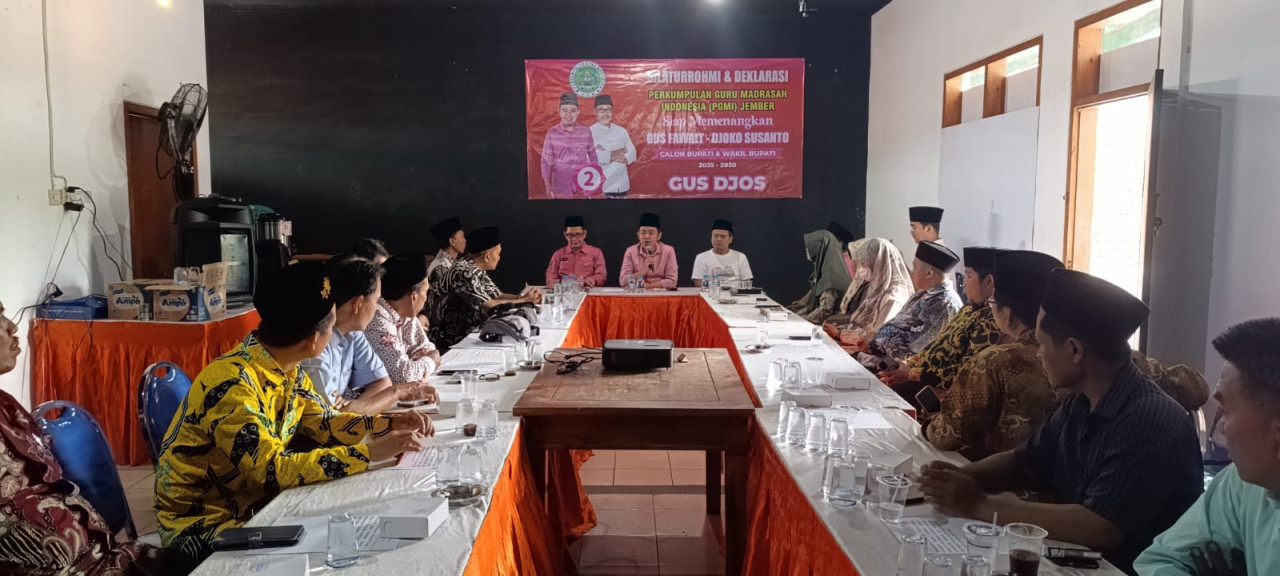 Para guru madrasah saat bertemu dengan Gus Fawait. (Foto: Sugianto/jatimnow.com)