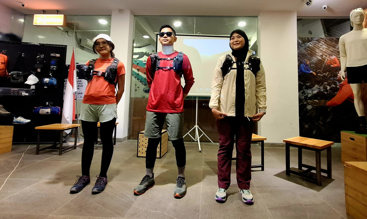 Eiger pamerkan outfit race di booth BTS100 Ultra (Foto: Ni'am Kurniawan/jatimnow.com)