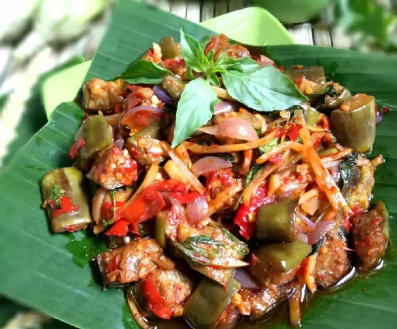 Sambal Terong Mangga Muda. (foto: akun Instagram @yulianamenjoi for jatimnow.com)