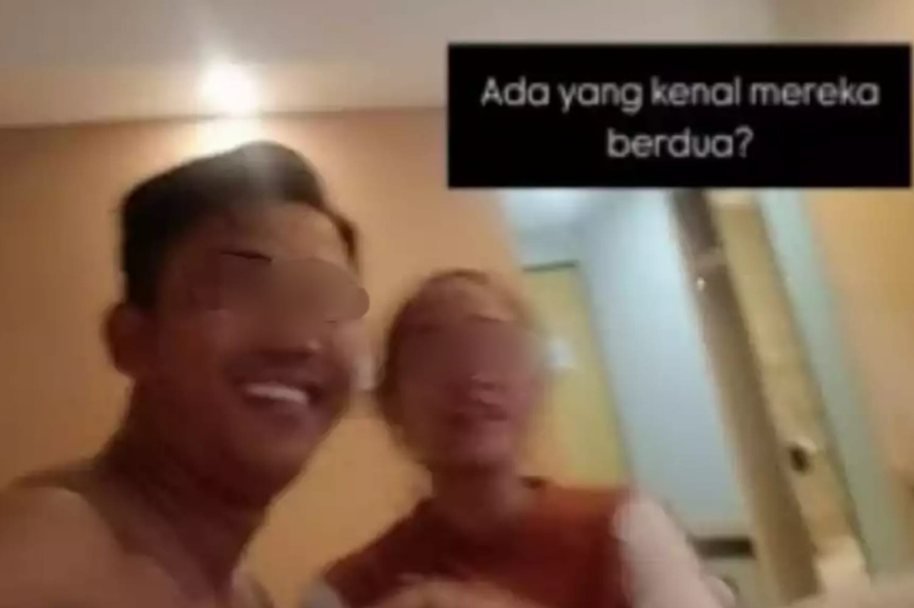 Foto yang viral diduga Kades dan Sekdes di Lamongan (dok.jatimnow.com)