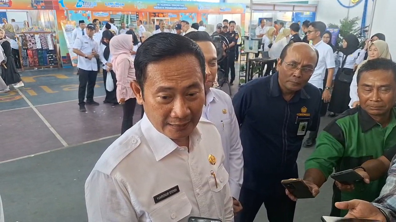 Yuhronur Efendi saat ditemui wartawan (foto: Adit/jatimnow.com)