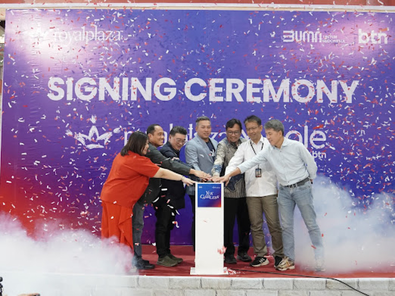 Signing Ceremony BTN di Royal Plaza (foto: Humas Royal Plaza for jatimnow.com)