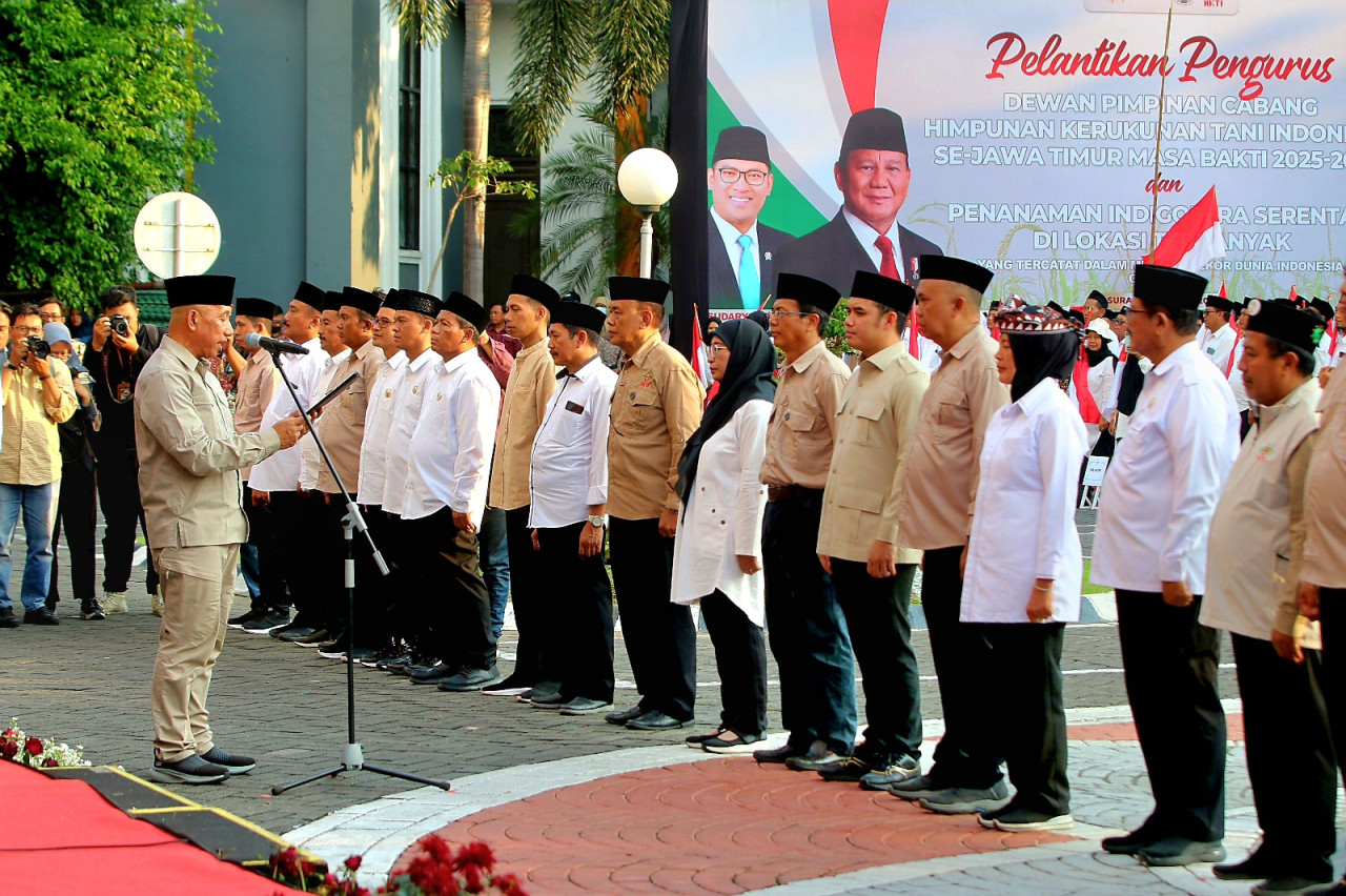 Prosesi pelantikan (foto: Ni'am Kurniawan/jatimnow.com)