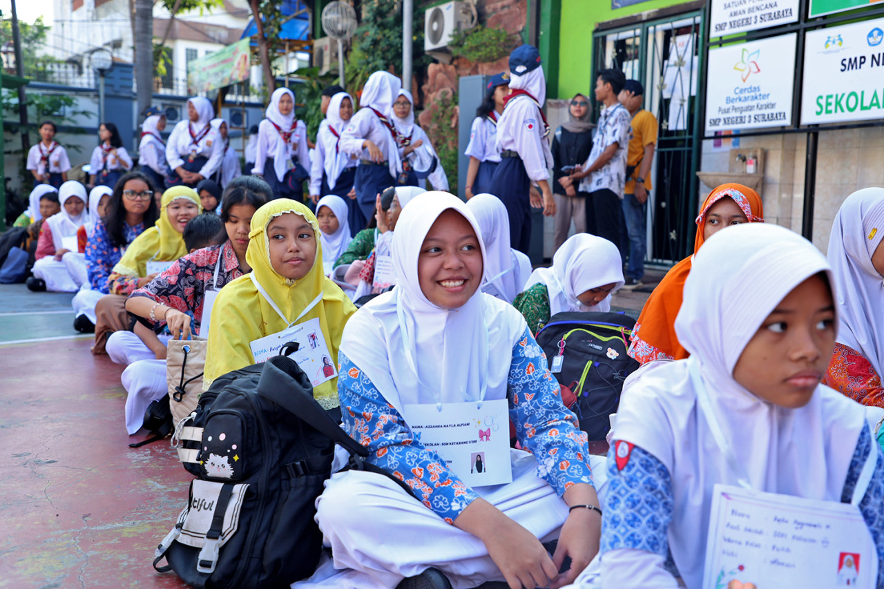 Suasana MPLS di Surabaya penuh keceriaan