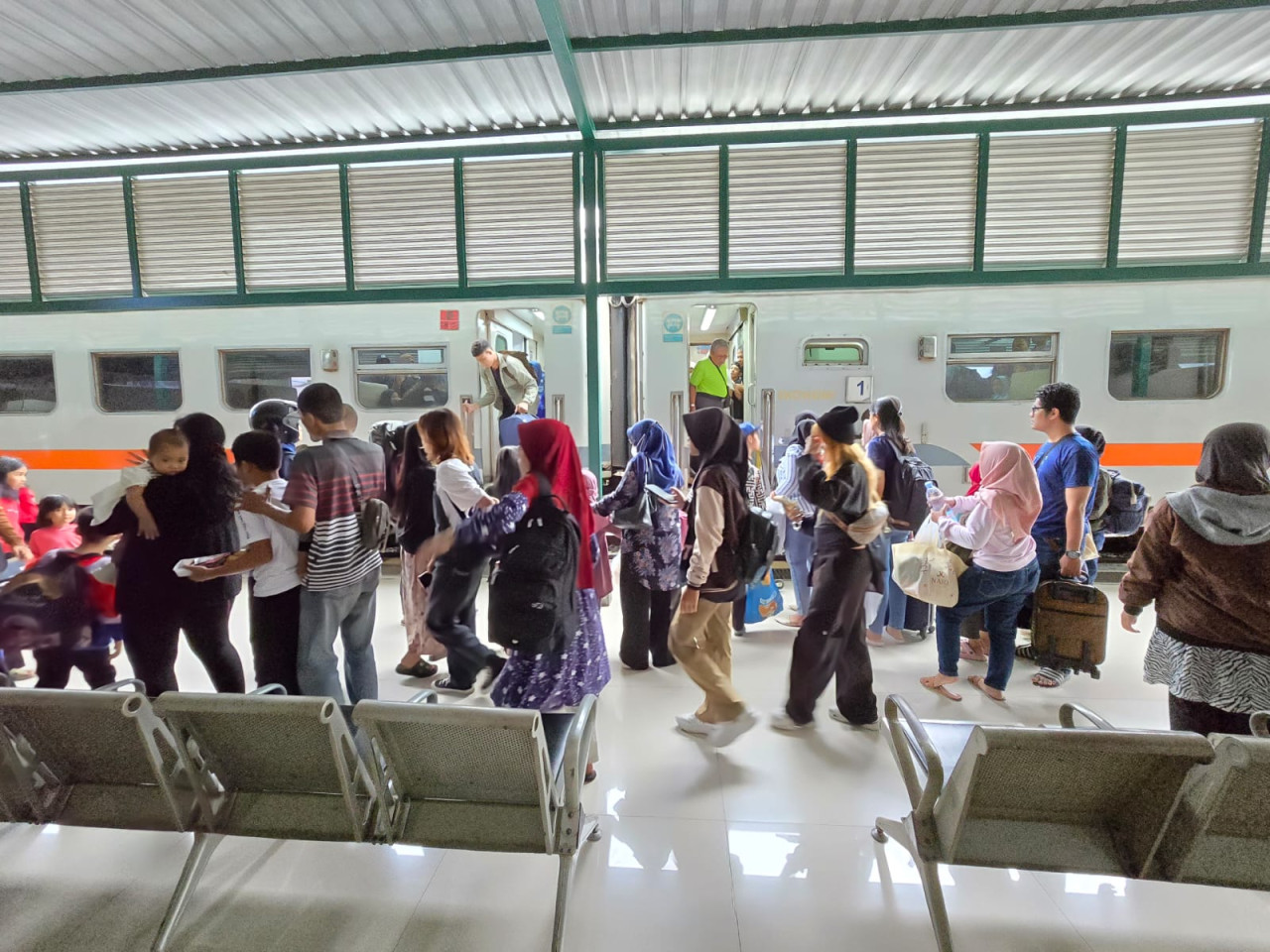 KAI Daop 7 Madiun Catat Peningkatan Penumpang 11 Persen di Semester I 2025