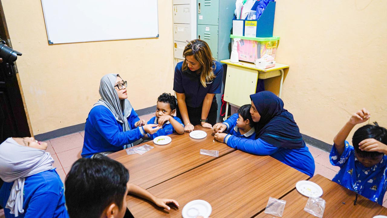 Semangat Belajar Anak Autis Terangkum di Tanjung Priok