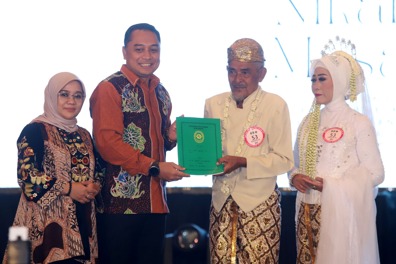 Pasangan tertua isbat nikah massal