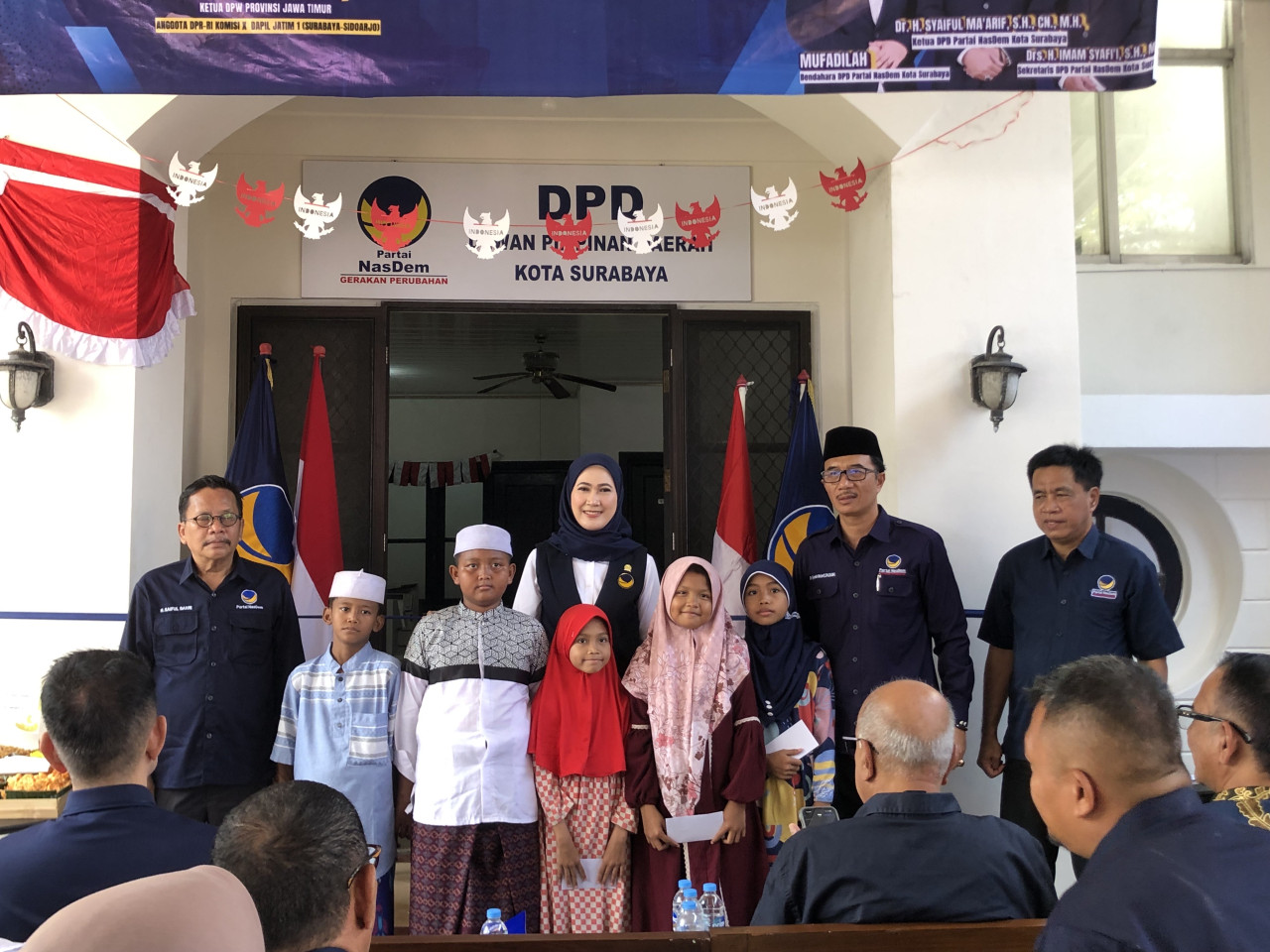 Doa dan santunan anak yatim mengiringi peresmian kantor baru NasDem Surabaya