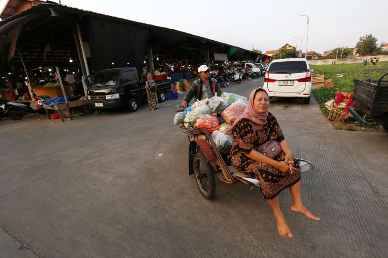 Setelah kulakan di Pasar Induk Surabaya Sidotopo Surabaya, bisa langsung melenggang tanpa kawatir serempetan