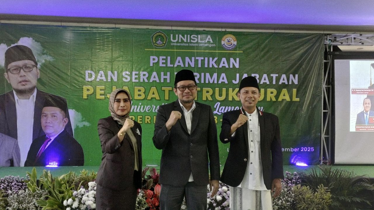 Gus Maksum, Pengasuh Ponpes Langitan, Tuban saat menghadiri pelantikan struktural Unisla Lamongan. (Foto: Adyad Ammy Iffansah/jatimnow.com)