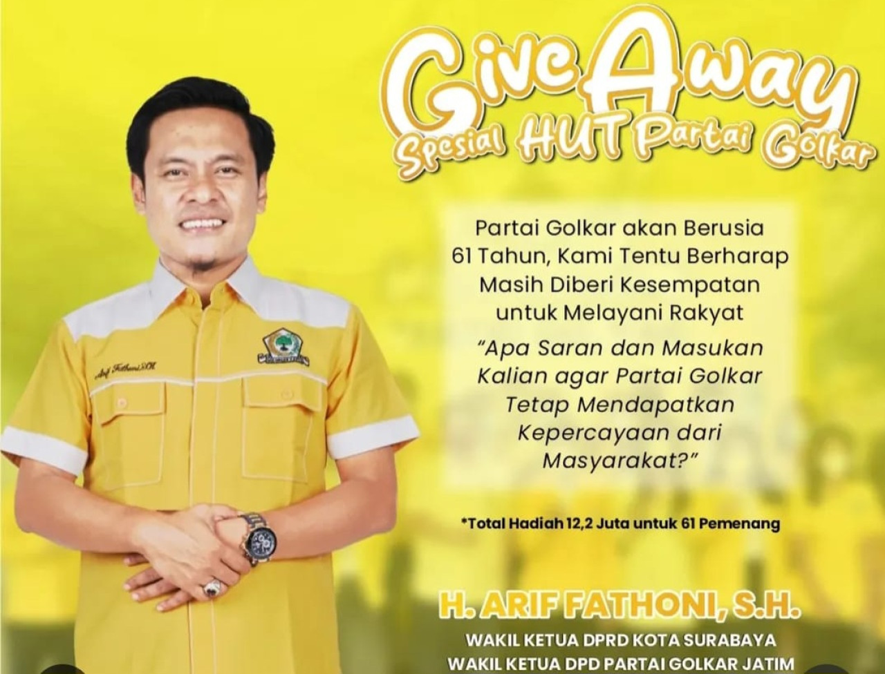 Selebaran Giveaway oleh Arif Fathoni (foto: Golkar Surabaya for jatimnow.com)