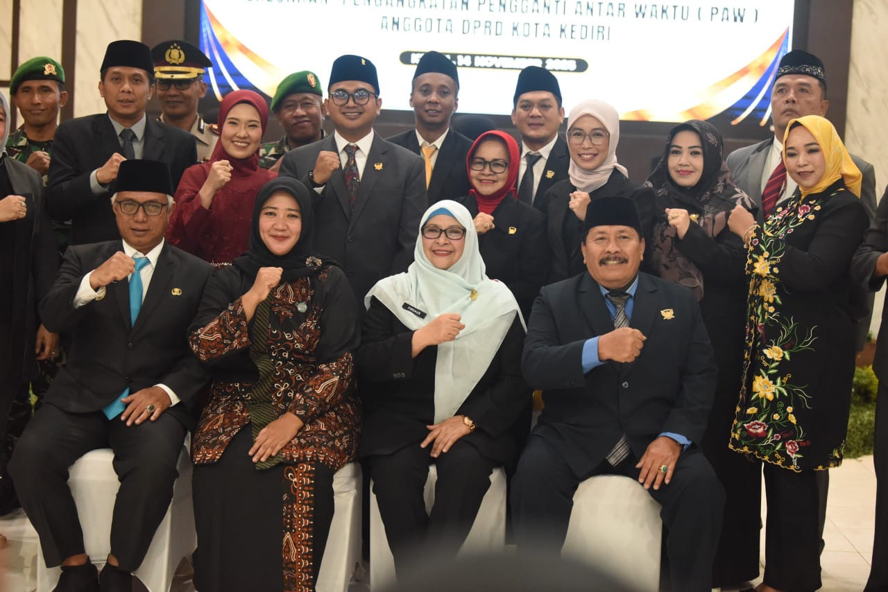 Gus Qowim saat hadir dalam pelantikan anggota DPRD Kota Kediri. (Foto: Pemkot Kediri/jatimnow.com)