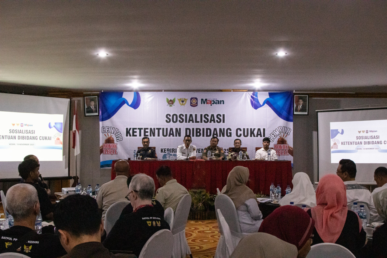 Pemerintah Kota Kediri melalui Satuan Polisi Pamong Praja (Satpol PP) menggelar kegiatan sosialisasi ketentuan di bidang cukai. (Foto: Pemkot Kediri/jatimnow.com)