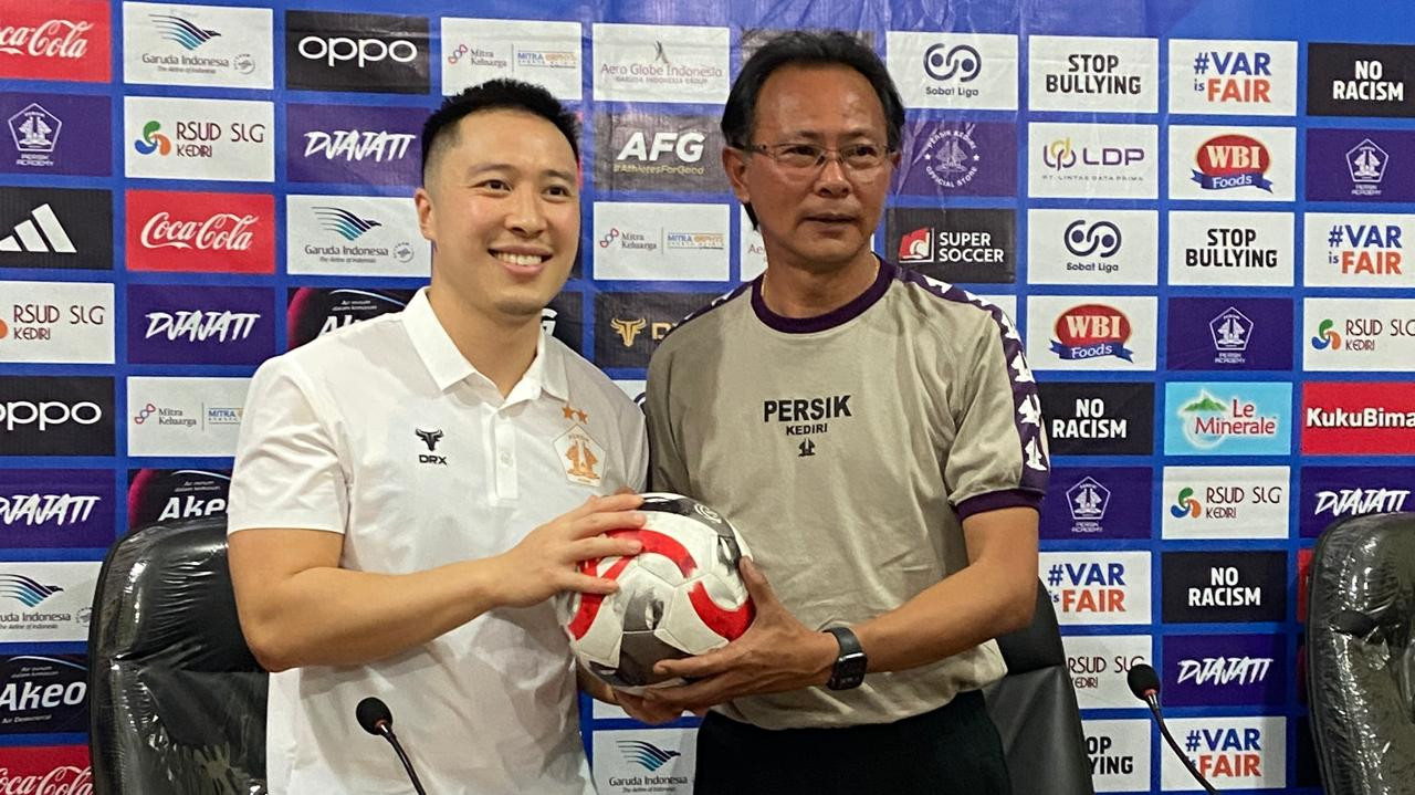 Arthur Irawan dan Ong Kim Swee. (Foto: Yanuar Dedy/jatimnow.com)
