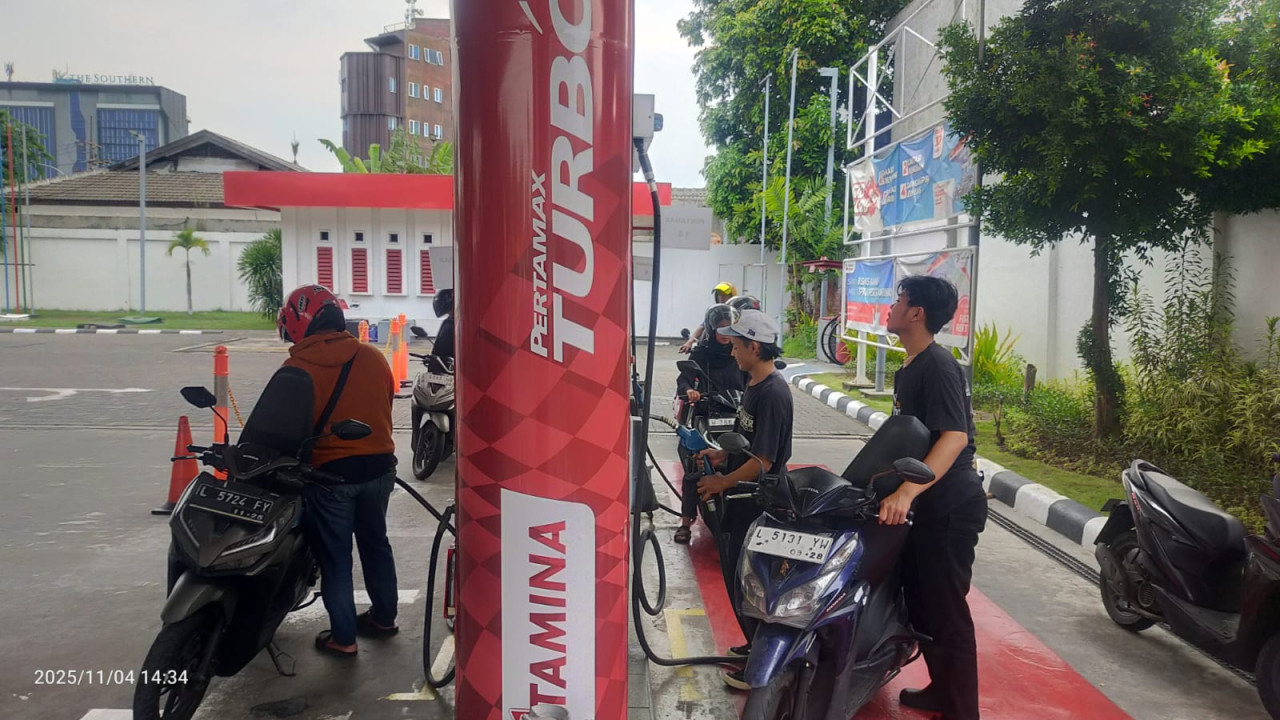 Suasana Pengisian BBM di SPBU Pertamina (foto: Pertamina for jatimnow.com)