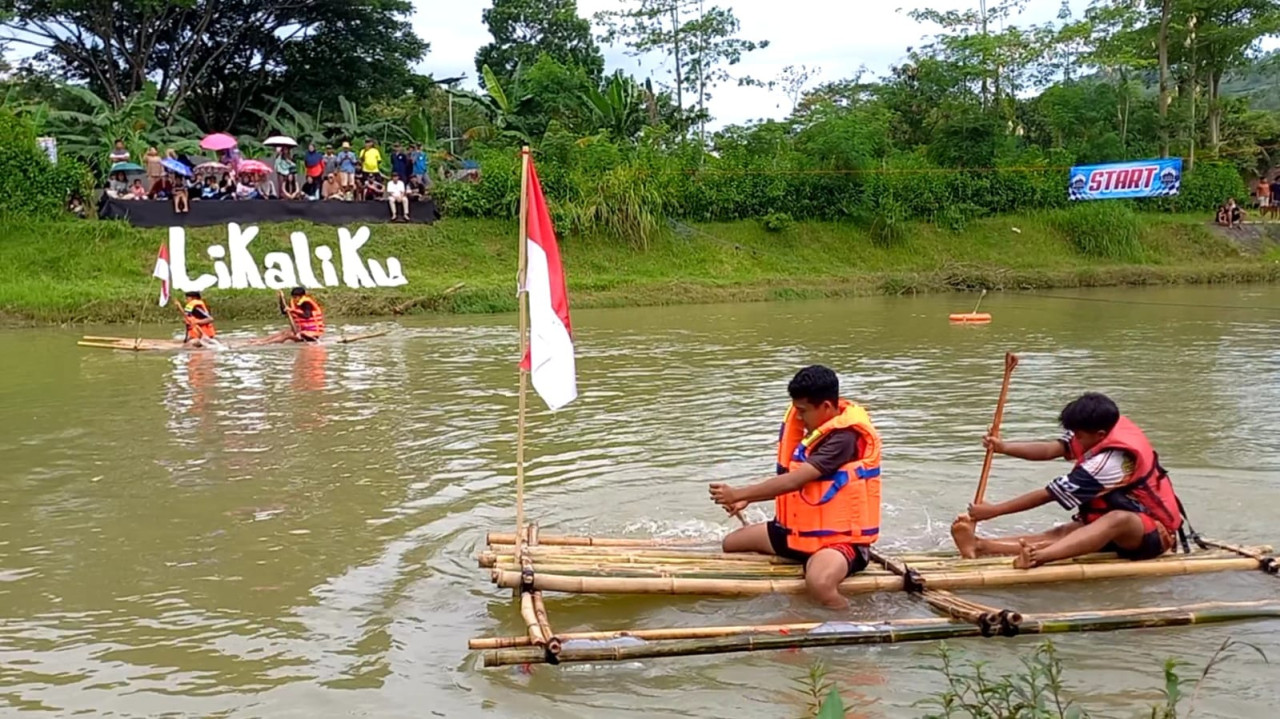 Festival Sungai Trenggalek Hadirkan Balap Gethek, Tradisi Lama Kembali Mengalir