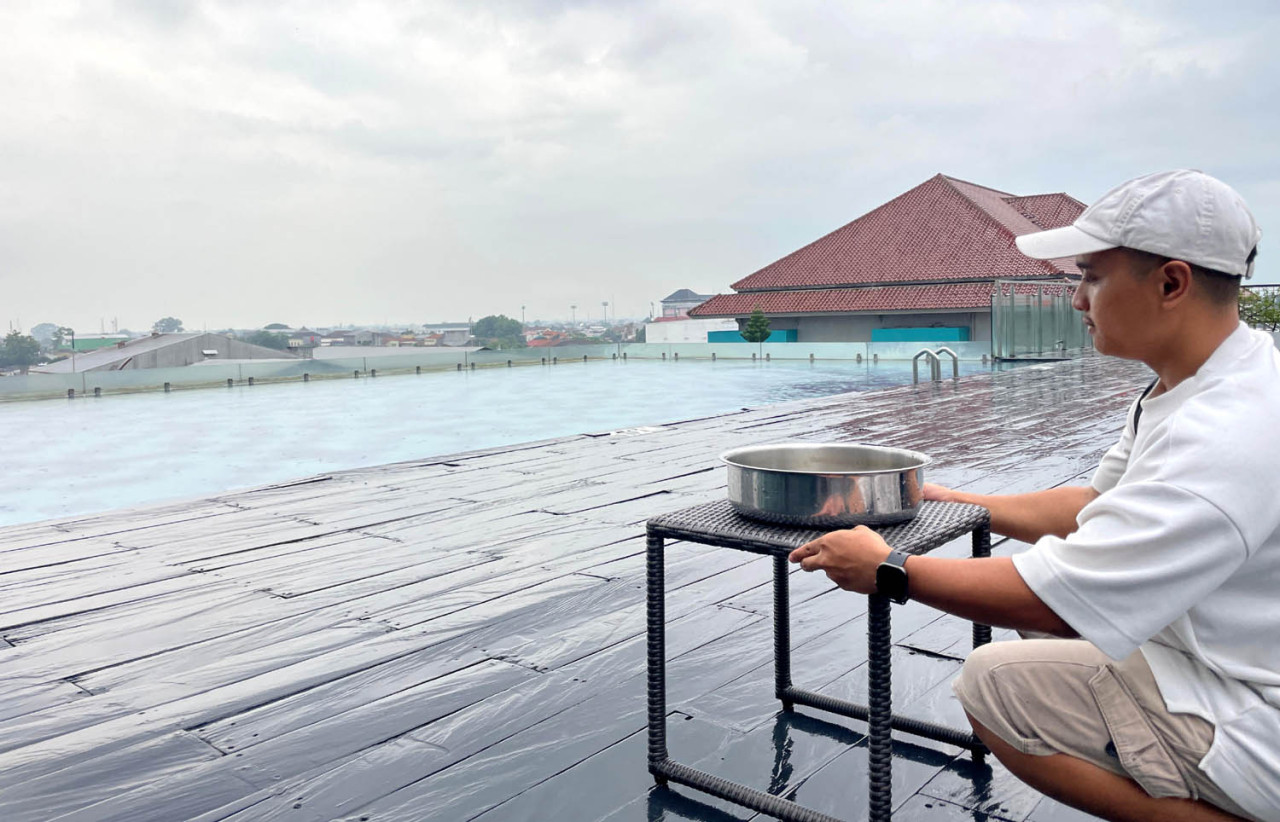 Hujan di Solo Tercemar Mikroplastik Serat, Apa Dampaknya bagi Kesehatan?