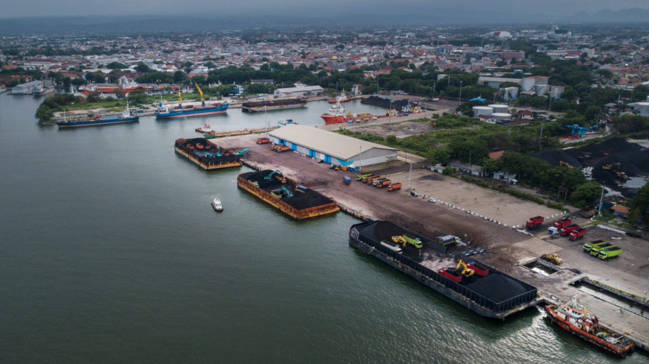 PTP Nonpetikemas Cirebon berkomitmen pada operasional batubara bersih dan mencatat kenaikan throughput 7% hingga Oktober 2025. (Foto: PTP Non Petikemas for JatimNow.com)