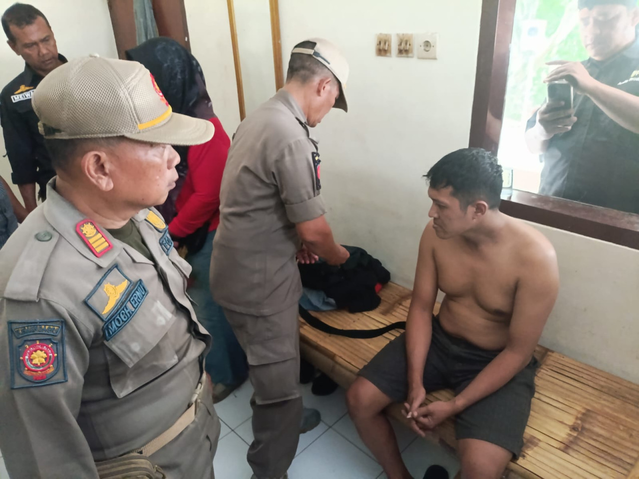 Foto: Salah satu pelaku copet yang tertangkap di Tulungagung. (Bramanta/jatimnow.com)