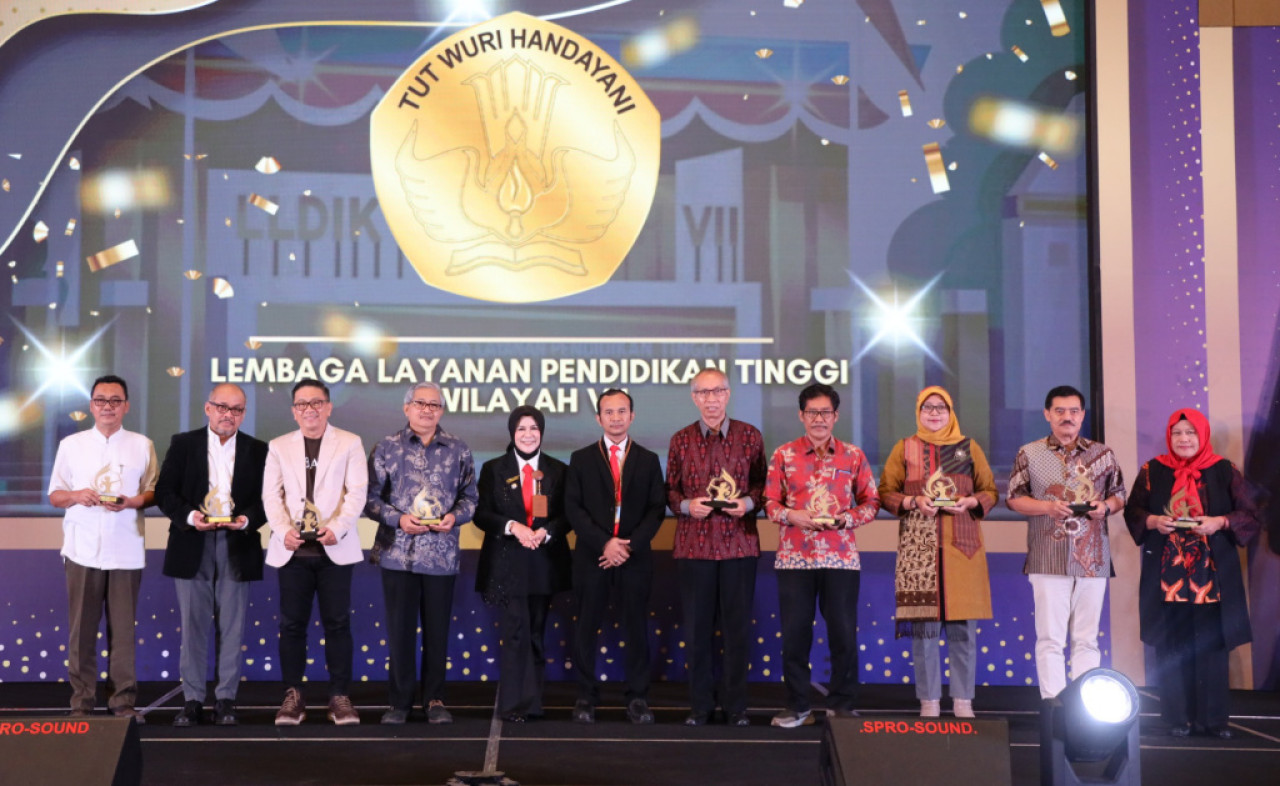 Unusa Sabet 2 Penghargaan LLDikti, Komitmen Pada Pendidikan Berkualitas