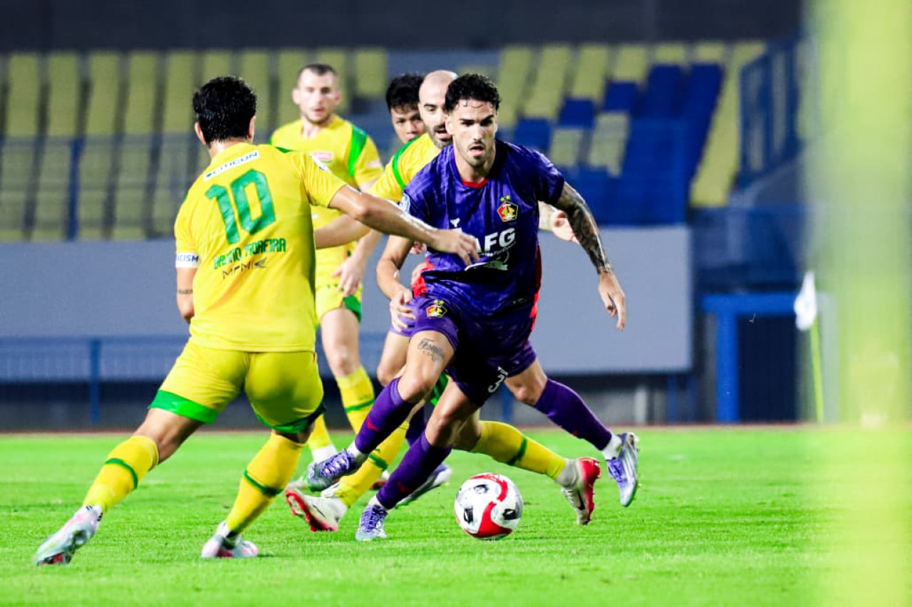 Foto: Pemain Persik Kediri saat melawan Persebaya Surabaya. (Persik Kediri/jatimnow.com)
