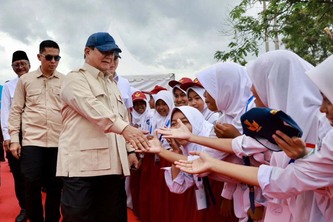 Presiden Prabowo Subianto meminta kepala daerah tidak lagi memobilisasi anak-anak sekolah untuk menyambut dirinya, saat kunjungan kerja di berbagai wilayah. (Foto/Setpres