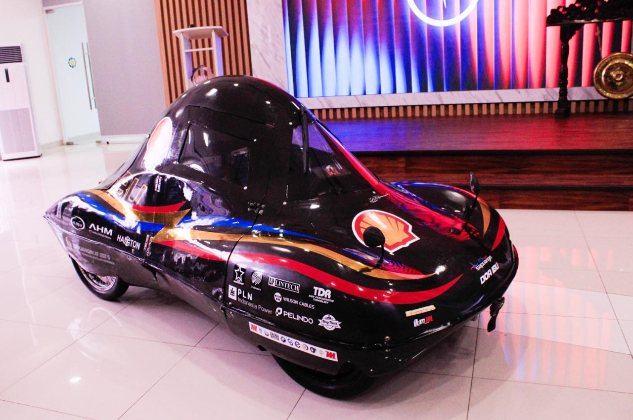 Tampilan mobil Urban XI EVO 5 yang akan berlaga di Shell Eco Marathon (SEM) Asia Pacific and the Middle East 2026. (Foto: Humas ITS for JatimNow.com)