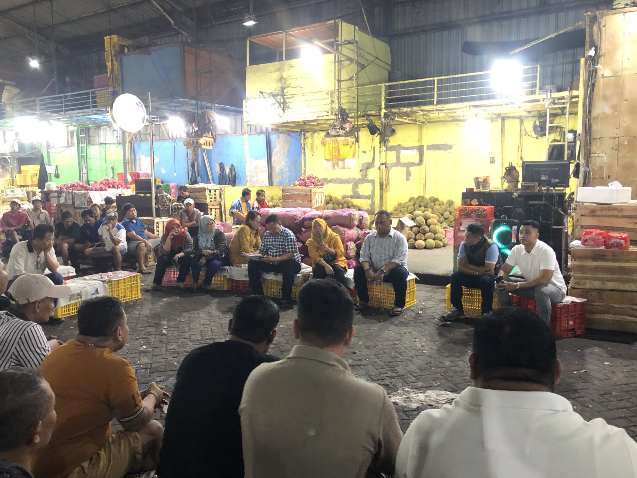 Kegiatan sosialisasi perda yang digelar Dinkopdag Surabaya di Pasar Tanjungsari Surabaya  (Rizky/jatimnow.com)