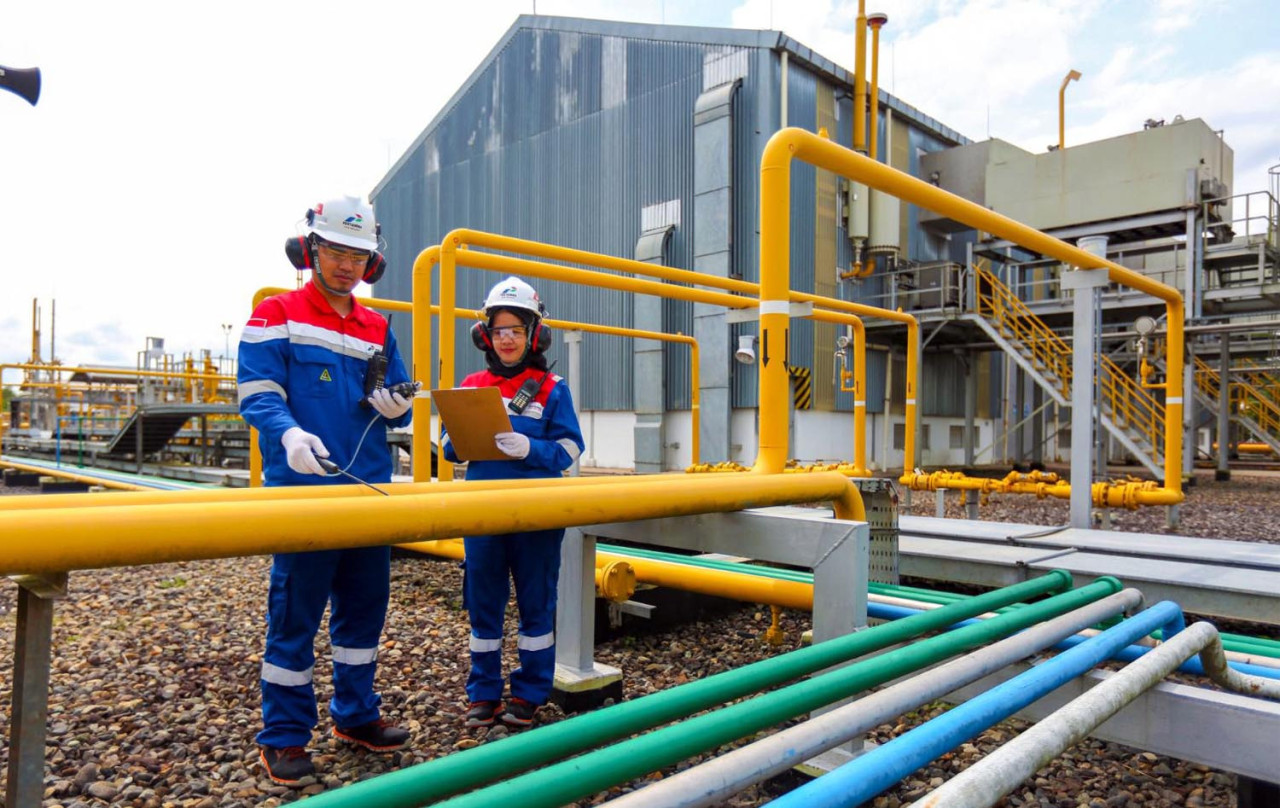 Petugas beraktifitas di Stasion Kompresor Gas Pagardewa PGN di Sumatera Selatan. (Foto: PGN for JatimNow.com)