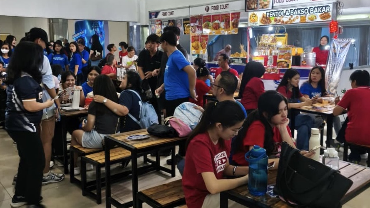 UMKM Surabaya di ajang Honda DBL with Kopi Good Day 2025. (Foto: DBL/jatimnow.com)