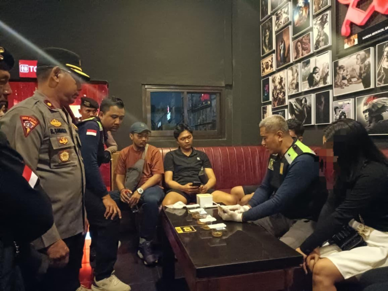 Razia tempat hiburan malam di Kediri. (Foto: Polres Kediri/jatimnow.com)