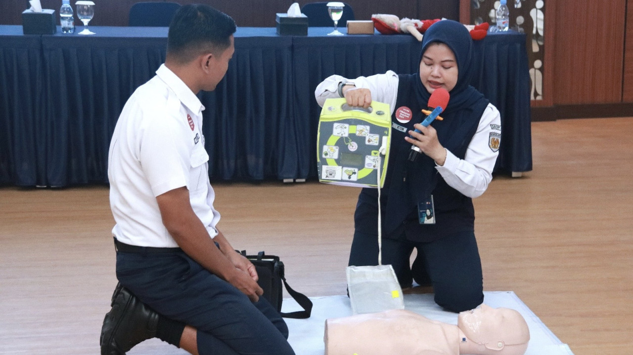 Simulasi di Pos Kesehatan Daop 7 Madiun. (Foto: Daop 7 Madiun/jatimnow.com)