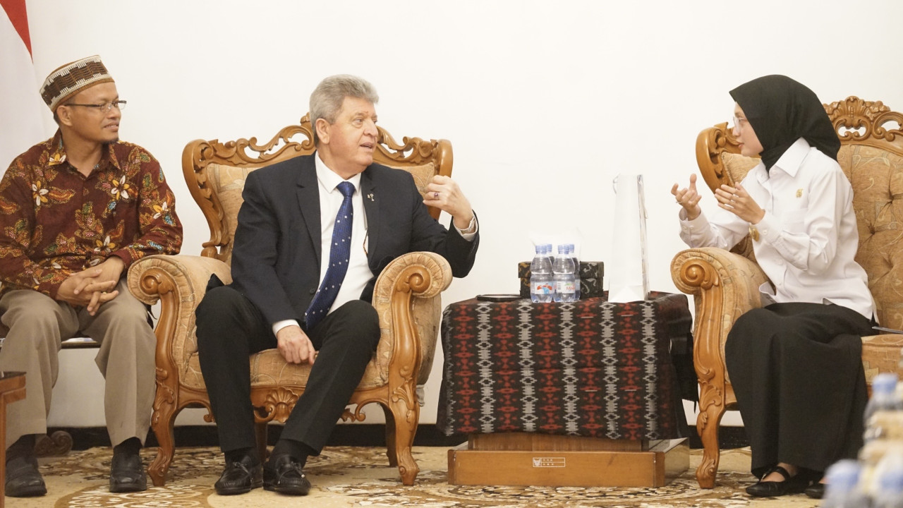 Pertemuan Dubes Palestina dan Wali Kota Kediri Vinanda Prameswati. (Foto: Pemkot Kediri/jatimnow.com)