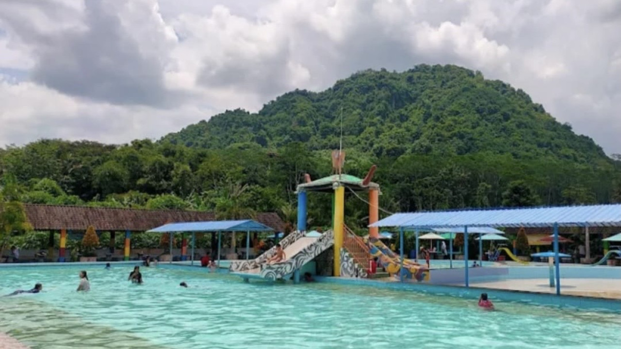 Pemandian Jati Park Jember. (Foto: Sugianto/jatimnow.com)