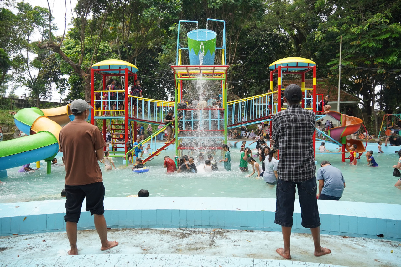Suasana wisata Ubalan Kediri di hari pertama buka. (Foto: Pemkab Kediri/jatimnow.com)