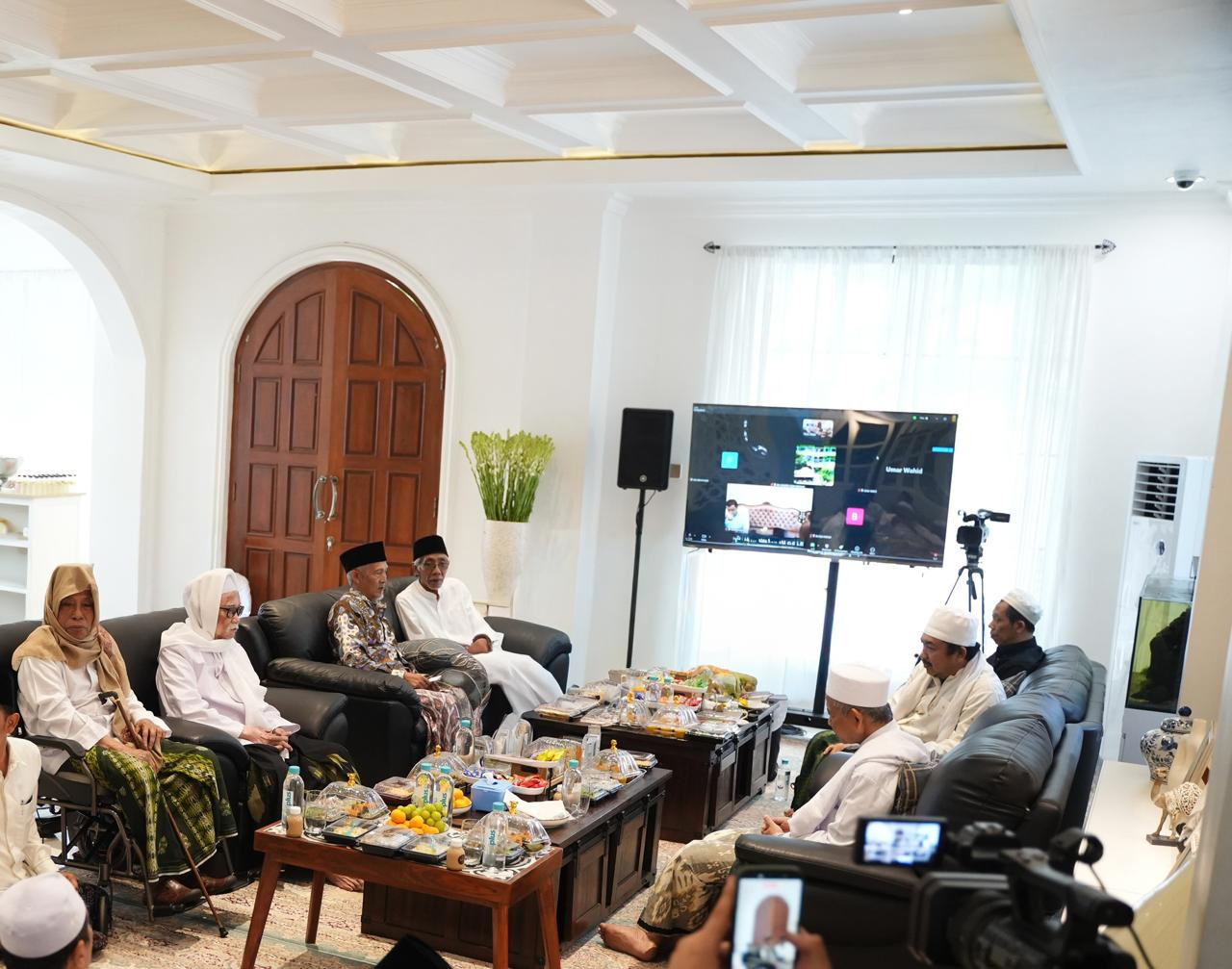 Foto: Pertemuan forum sesepuh NU di Pondok Ploso Kediri. (Gus Muid/jatimnow.com)