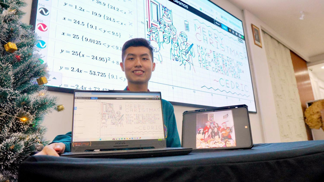 Cedric Gratia Tjia, mahasiswa FT Ubaya, ciptakan ilustrasi Natal mengharukan dari 870 persamaan matematika. (Foto: Humas Ubaya/jatimnow.com)