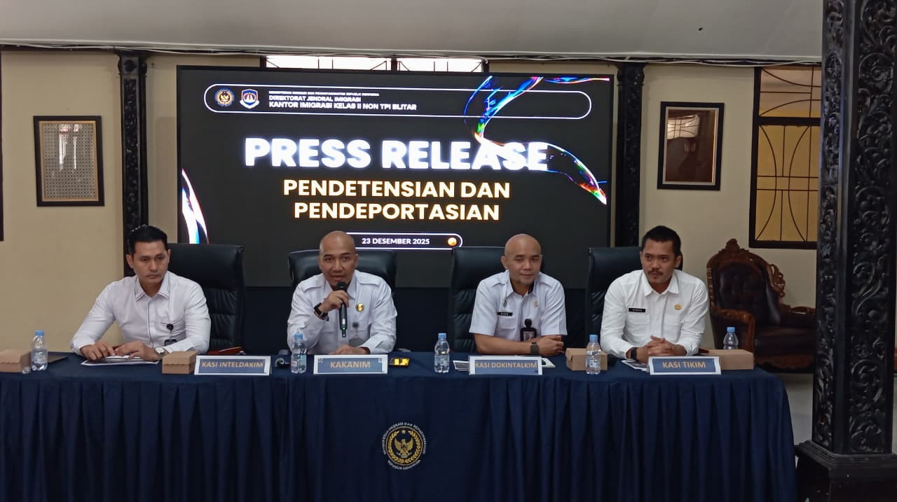 Foto: Kantor Imigrasi Blitar saat menyampaikan rilis akhir tahun. (Imigrasi Blitar/jatimnow.com)