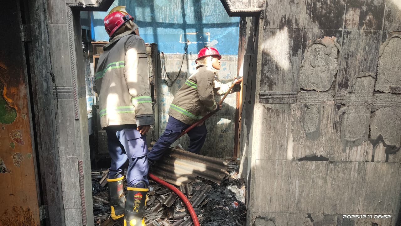 Rumah Warga Lamongan Terbakar, Kerugian Capai Rp110 Juta