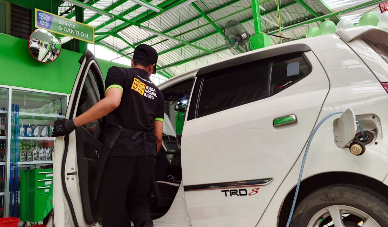 Servis Mobil Rasa Mesin Baru, Mobeng Buka di Mulyosari Surabaya