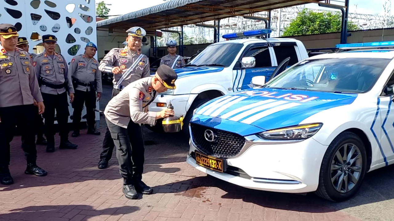 Foto: Dua mobil baru milik Satlantas Polres Trenggalek. (Bramanta/jatimnow.com)