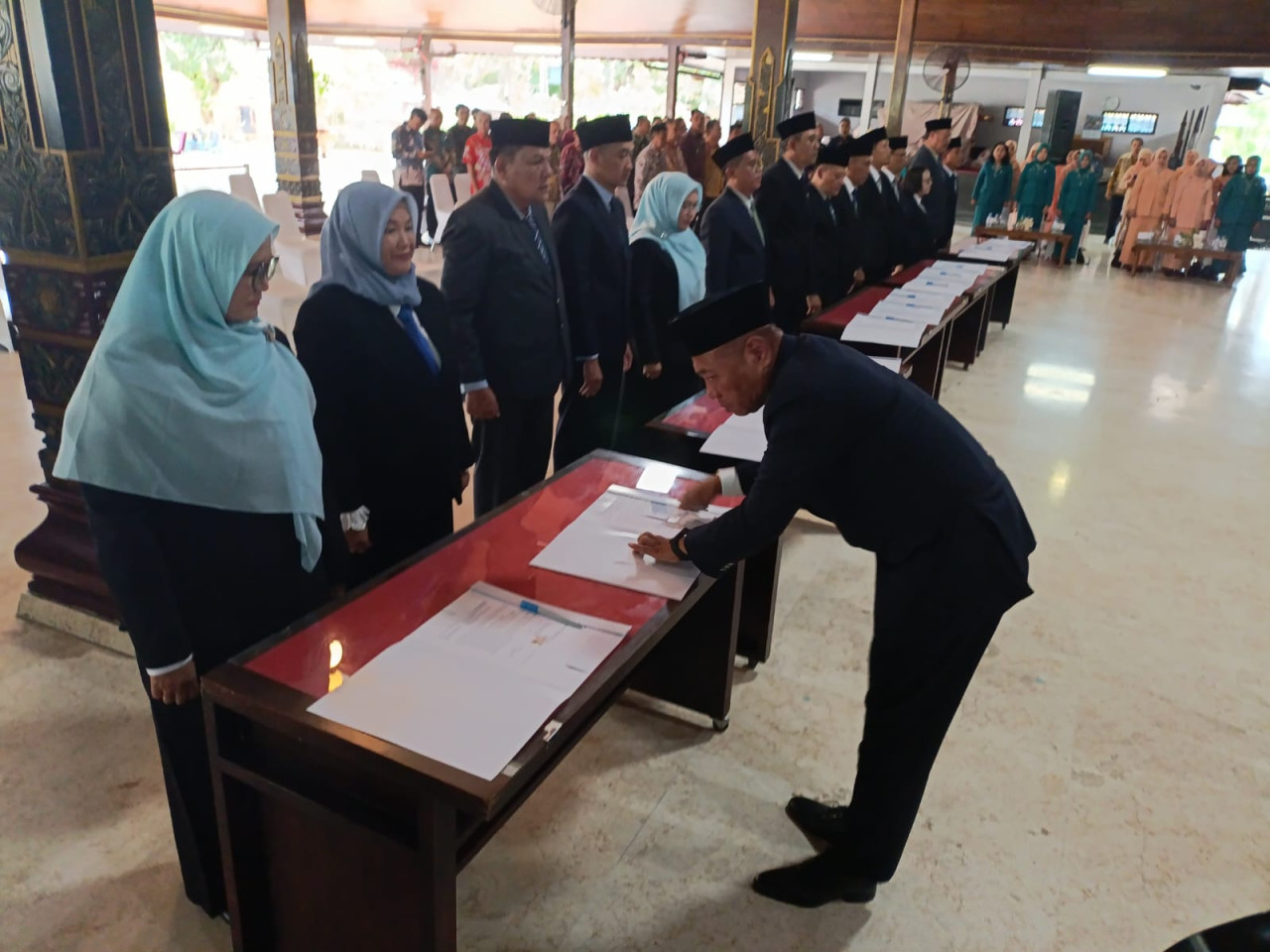 Foto: Pelantikan pejabat tinggi pratama di Pemkab Tulungagung. (Bramanta/jatimnow.com)