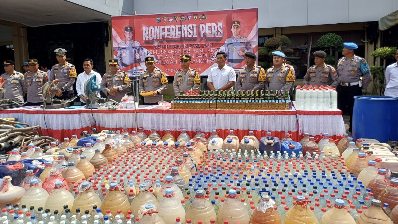 Rilis akhir tahun Polres Lamongan. (Foto: Adyad Ammy Iffansah/jatimnow.com)